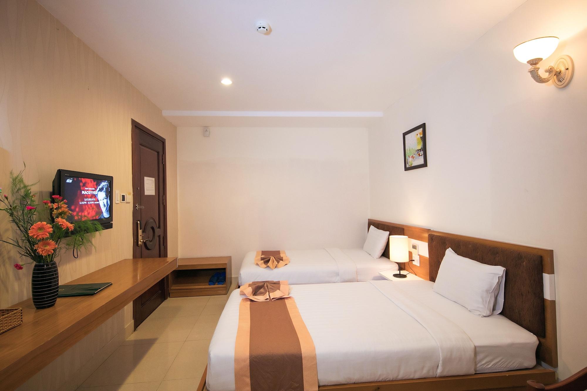 Hotel Valentine Saigon - Bui Vien Street