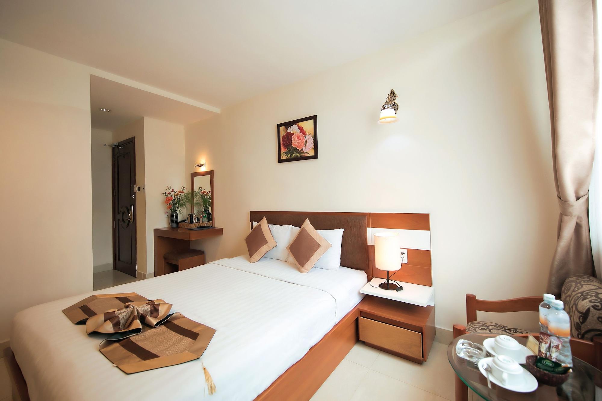 Valentine Saigon - Bui Vien Street Hotel 3*