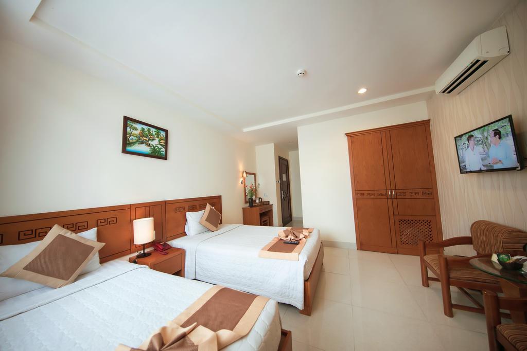 Hotel Valentine Saigon - Bui Vien Street